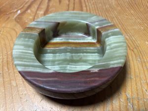 オニキス 灰皿の値段と価格推移は？｜4件の売買データからオニキス