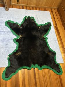 熊 敷物の値段と価格推移は？｜25件の売買データから熊 敷物の価値が