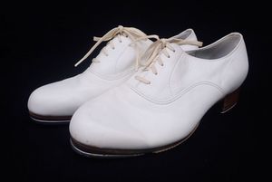 ■靴01 カぺジオ タップダンスシューズ サイズ25 ホワイト 革 レディース■Capegio/消費