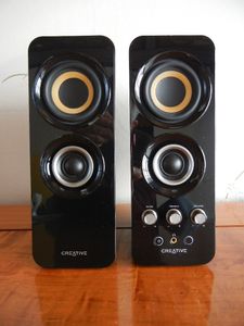 CREATIVE T30 WIRELESS スピーカー