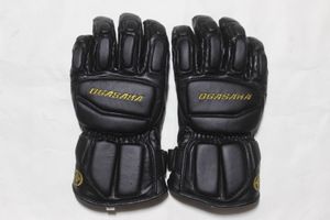 オガサカのスキ－手袋　「GT/B」　サイズは　L　新品同様