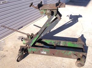 引取り限定　中古　M-800 長崎ジャッキ ミッションジャッキ 軽自動車～2トン車向け 茨城