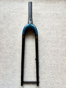 ☆TREK・グラベル☆カーボンフォーク・フロントフォーク・チェックポイントSL☆