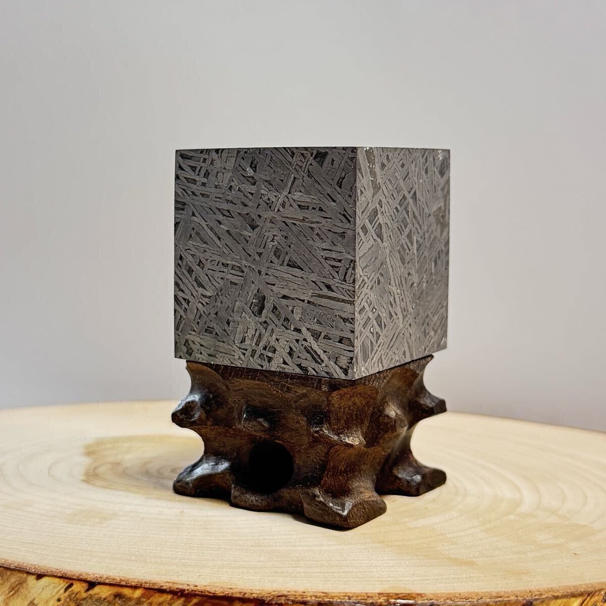 メテオライトの値段と価格推移は？｜50件の売買データからメテオライト