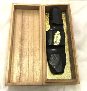 那智黒石 硯の値段と価格推移は？｜15件の売買データから那智黒石 硯の
