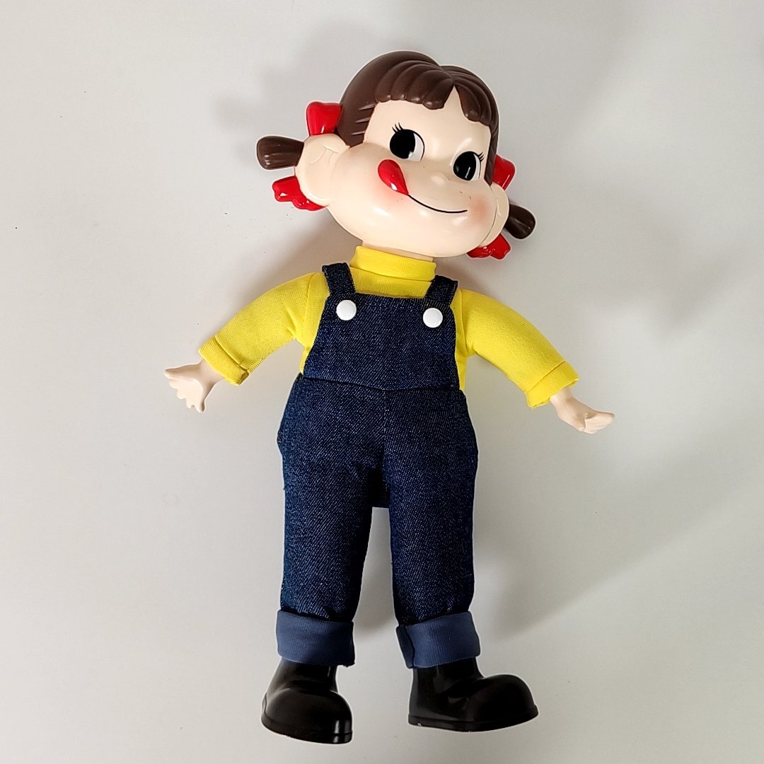 おすわりペコちゃん 3体セット 全長31cm 人形 デニム衣装 シェフ衣装