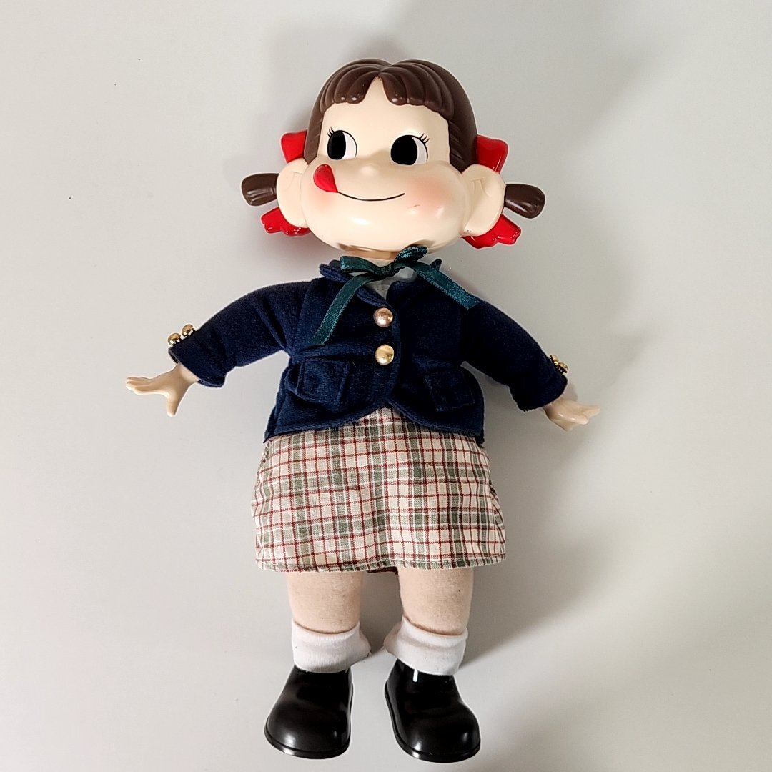 おすわりペコちゃん 3体セット 全長31cm 人形 デニム衣装 シェフ衣装