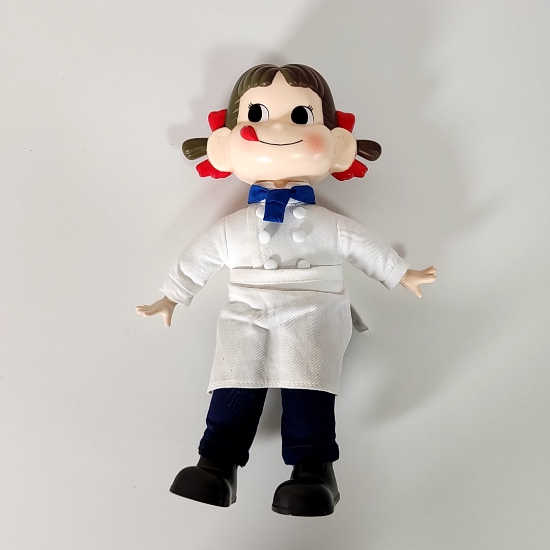 おすわりペコちゃん 3体セット 全長31cm 人形 デニム衣装 シェフ衣装