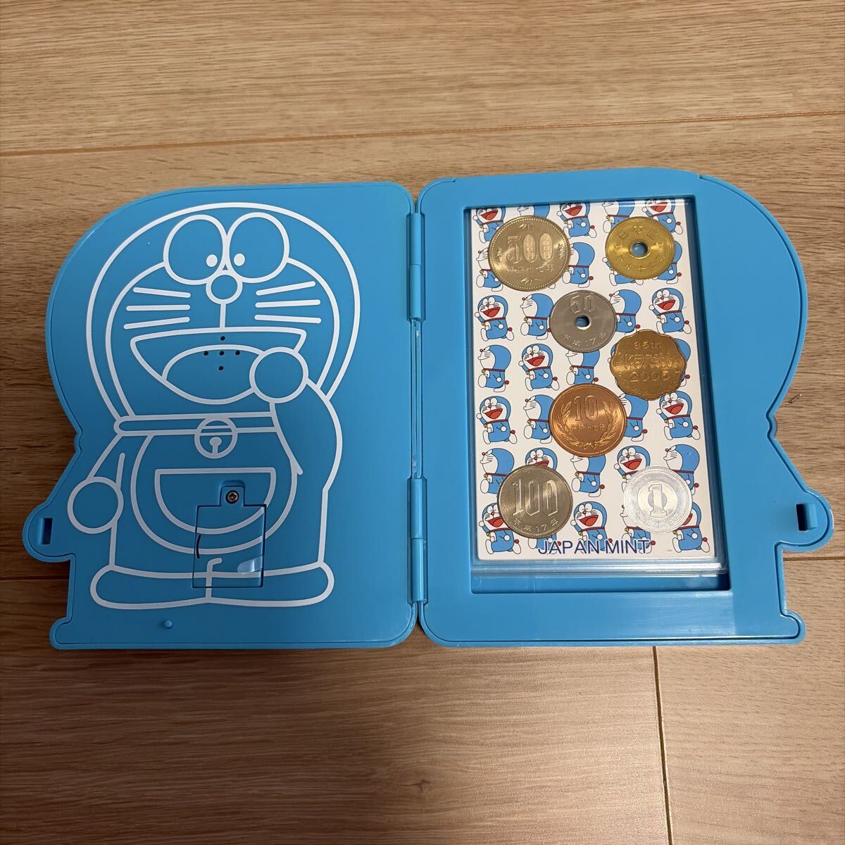 美品】ドラえもん誕生35周年 2005年貨幣セット 造幣局 限定 コイン