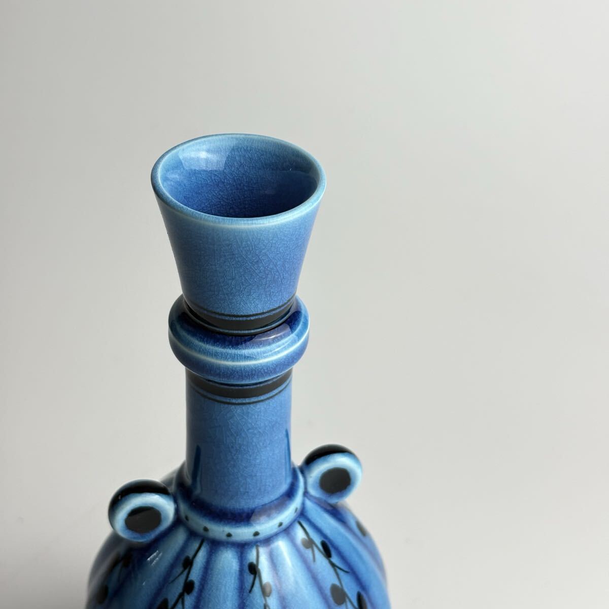 人間国宝 加藤卓男 幸兵衛窯 青釉黒彩双耳花入 共箱 色絵 花瓶 花器 花