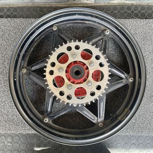 CBR400F ホイールの値段と価格推移は？｜44件の売買データからCBR400F