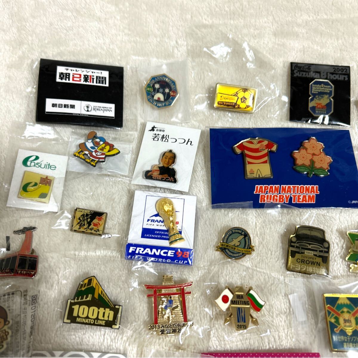 ピンバッジ 大量 まとめ売り 企業物 観光地 キャラクター 記念バッジ