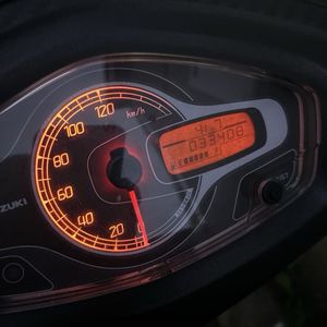 アドレス V125s メーターのYahoo!オークション(旧ヤフオク!)の相場