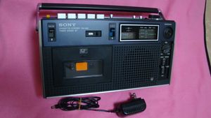 【状態考慮　2台セット】 レトロ SONY CF-1900 ラジカセ 本体x2 sony cf-1900のYahoo!オークション(旧ヤフオク!)の相場・価格を見る