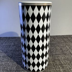 陶器 傘立ての値段と価格推移は？｜31件の売買データから陶器 傘立ての