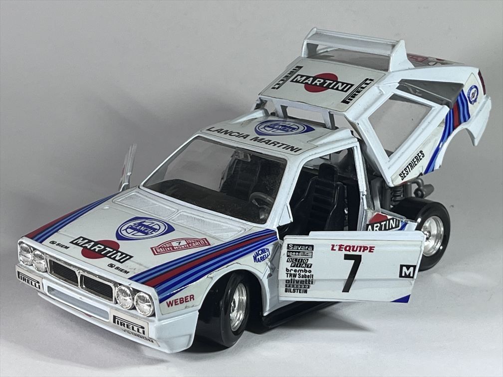LANCIA DELTA S4の値段と価格推移は？｜13件の売買データからLANCIA
