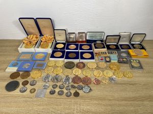 創価学会 バッジの値段と価格推移は？｜13件の売買データから創価学会