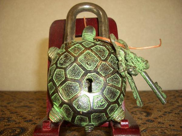 ◆◇【骨董天国】◆◇頑丈なからくり鍵（亀・２）