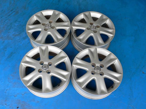 人気ホイール　トヨタヴィッツRS純正　16インチ　4H 100 4本セット 中古 トヨタ ヴィッツRS純正 16インチ(4H/100) タイヤ、ホイール