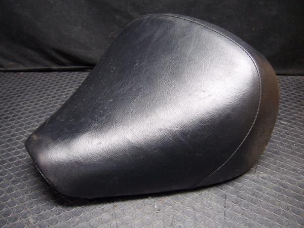 座面破れ無VJ51A/イントルーダー250LC純正メインシート