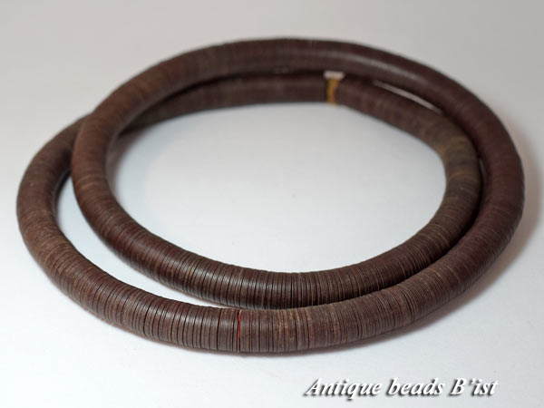 ●わくわくとんぼ玉★レコード盤茶色ビーズ一連C2（Φ11.5mm）