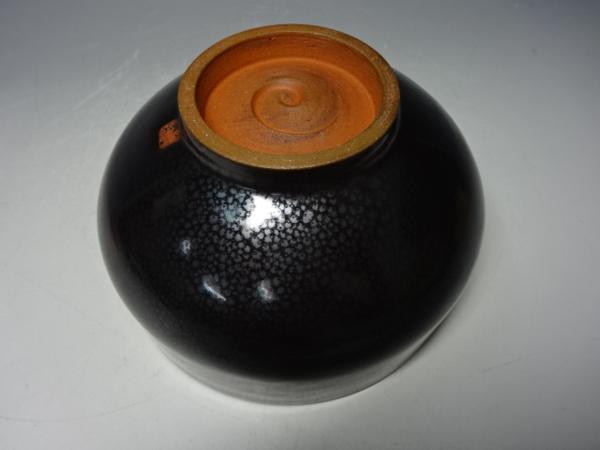 ☆茶道具【新庄東山焼 五代弥瓶窯 油滴天目釉茶碗】共箱入 栞(茶器