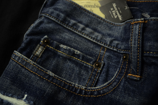 アバクロ【本物】最新CLASSIC STRAIGHTデストロイジーンズ■30■