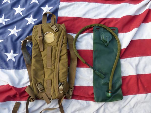 米軍実物 USMC ハイドレーション システム コヨーテ 3L 16