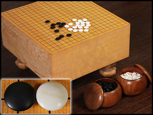 DJ874 本桂柾目足付碁盤・脚付碁盤 本蛤那智黒碁石 花梨碁笥付