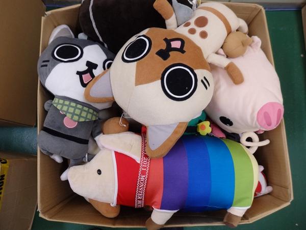 ○処分モンハン アイルー，プーギー，キティ等ぬいぐるみ他[梱1.0]