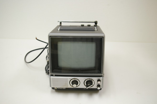 ナショナル PanaColor TH8-V8（S) ポータブルブラウン管テレビ(テレビ