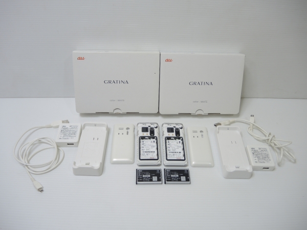 au GRATINA グラティーナ KYY06 2台 セット 白 b