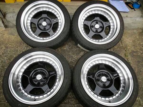 ワークマイスターCR01風 タイヤ新品付き 美品 8J ±0 USDM(ラジアル 