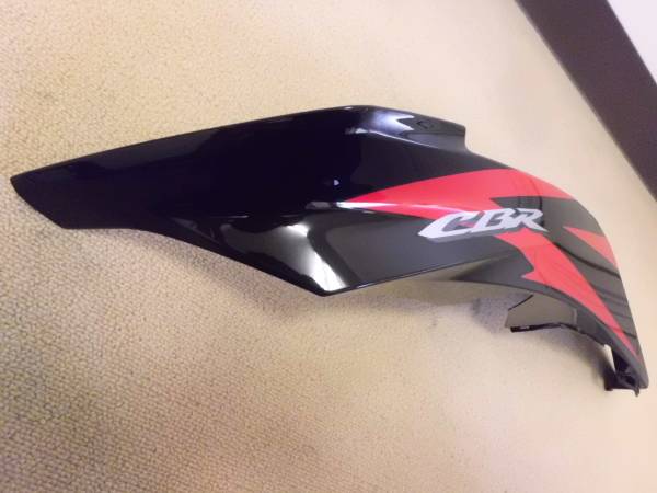 CBR600RR PC40 純正サイドカウル左 ☆CBR600RR⁄PC40 左側 【公式通販】