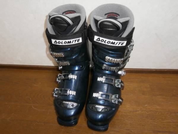 DOLOMITE 　　　　２６－２６，５ｃｍ