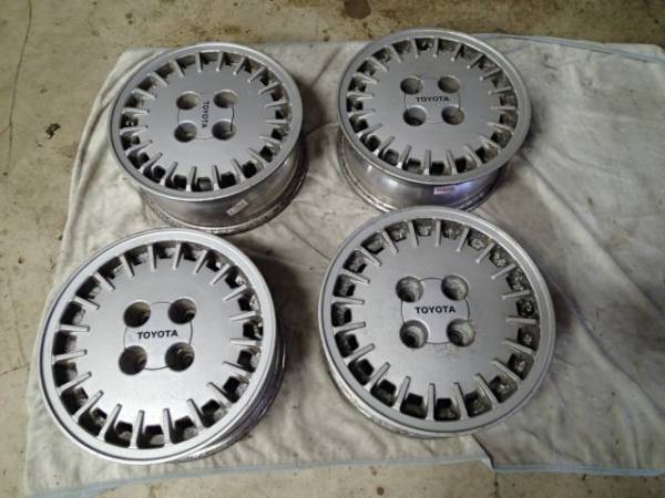 B404/トヨタ純正 旧車/15インチ6J/4H114.3+20アルミホイール/4本