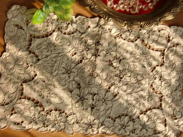 フランスアンティーク／素敵なレースのクロス／28×45　刺繍