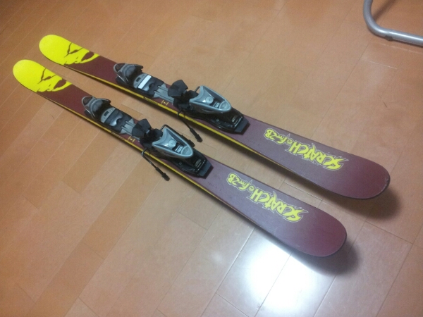 ロシニョール scratch freeZB138cmモーグルエアパークジブパイプ