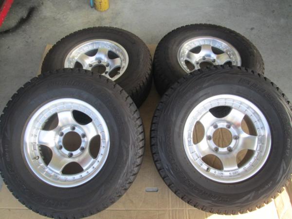 スタッドレス ブリヂストン 265/70R16 ハイラックスサーフ 8J