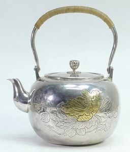 銀瓶 純銀製 糸目銀瓶 天賞堂 長養斎 (作) 翡翠摘み付き 昭和初期 湯沸かし