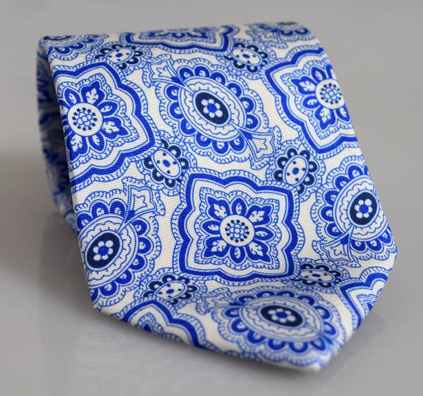 ボレッリBORRELLI ネクタイ 総柄 シルク100％