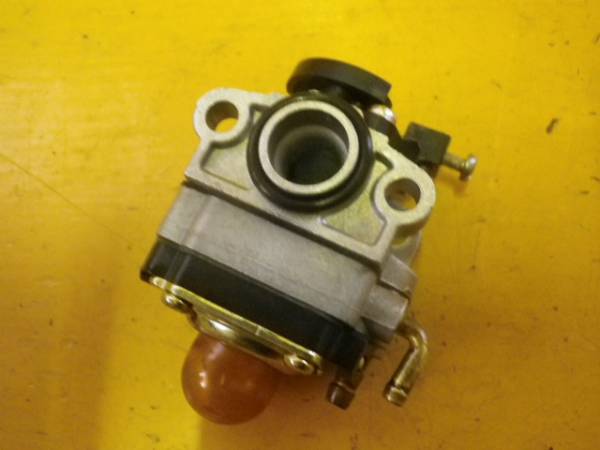 ☆新ダイワ　刈払機　２２０ＤＸ用　実働キャブレター☆