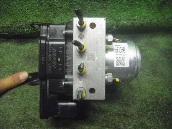 150605 フィット GK3 ABSアクチュエーター