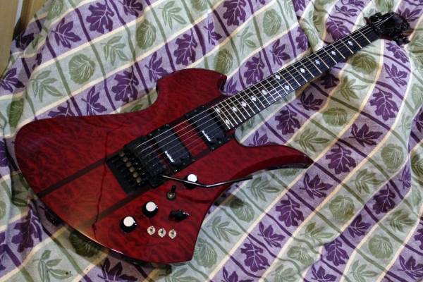B.C. Rich Mockingbird ST モッキンバード スルーネック
