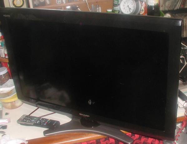シャープ・アクオスＬＣー32E８ １１年製　ジャンク