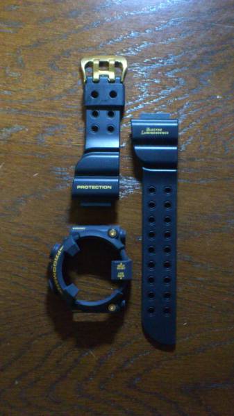 DW-8200B-9A ゴールドチタンフロッグマン オリジナルベルベゼ