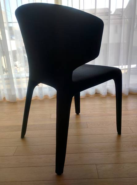 Cassina　MADE IN ITALY・HOLA　 カッシーナ・オラ 　美品／中古