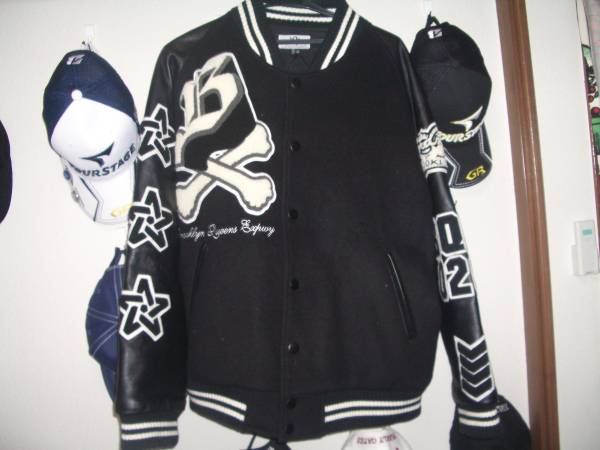 スタジャンです