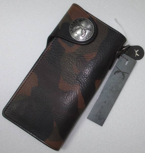 新品 ロアー roar 二丁拳銃 ウォレット 長財布 コンチョ 迷彩 17