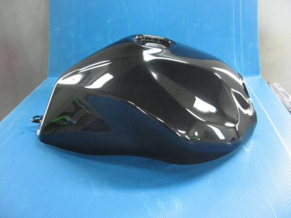 Z1000タンク新品